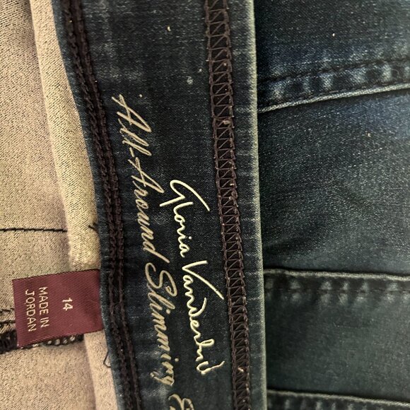 Gloria Vanderbilt Capri Dark Denim, Pull-on, Size 14, metal studs - Picture 6 of 7